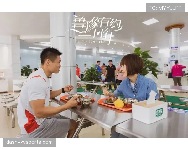 吕小军随手一顿饭的花销，让我今晚只喝白开水